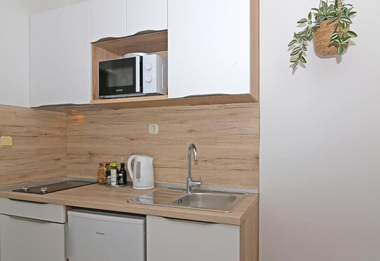 Apartmani Krmek 믈리니 외부 사진