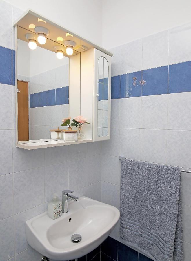 Apartmani Krmek 믈리니 외부 사진