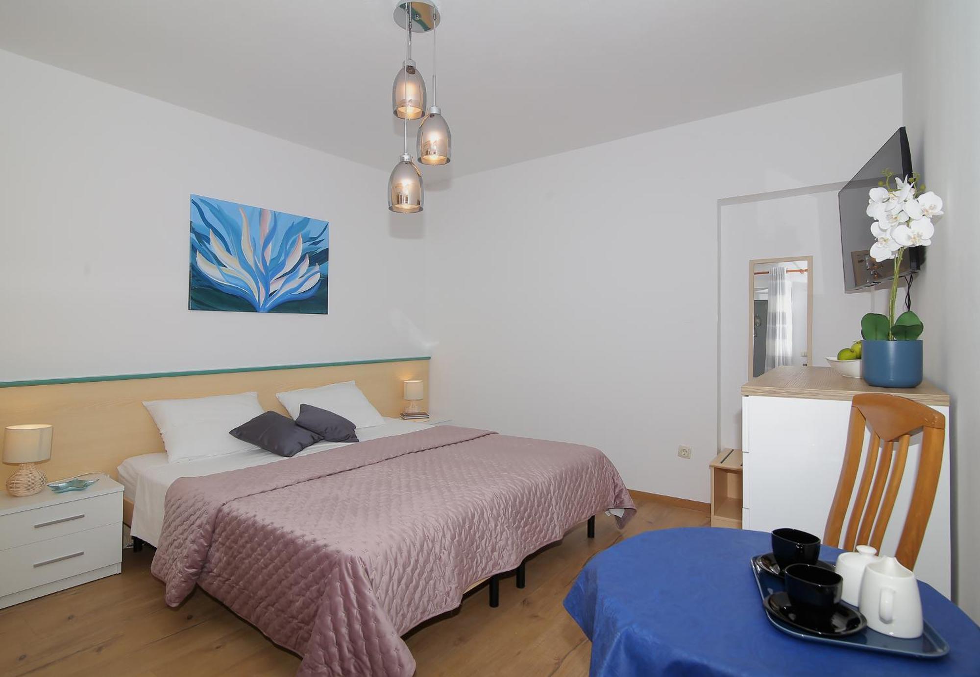 Apartmani Krmek 믈리니 외부 사진