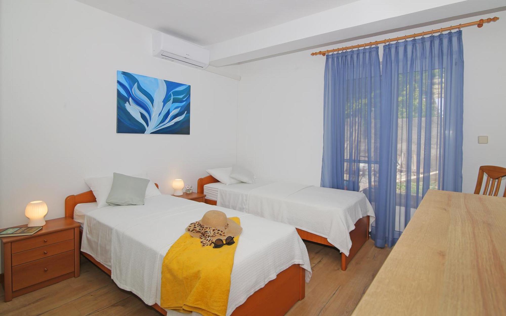 Apartmani Krmek 믈리니 외부 사진